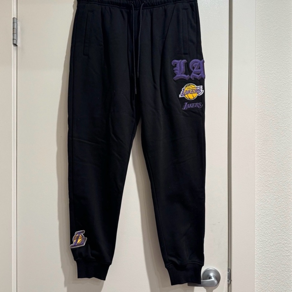 NWT Pro Standard Los Angeles Lakers Old English Sweatpants